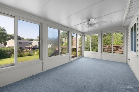 834 Edenwood Drive Roselle IL 60172