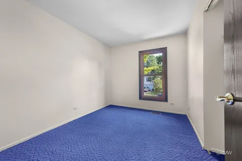 834 Edenwood Drive Roselle IL 60172