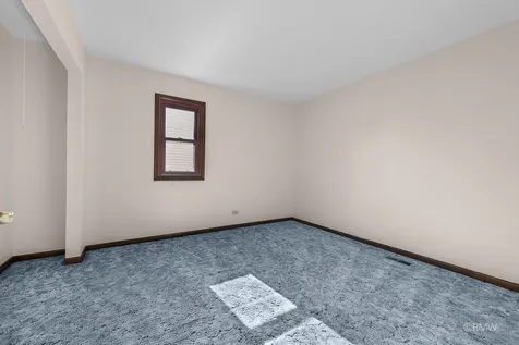 834 Edenwood Drive Roselle IL 60172