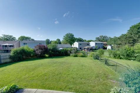 834 Edenwood Drive Roselle IL 60172