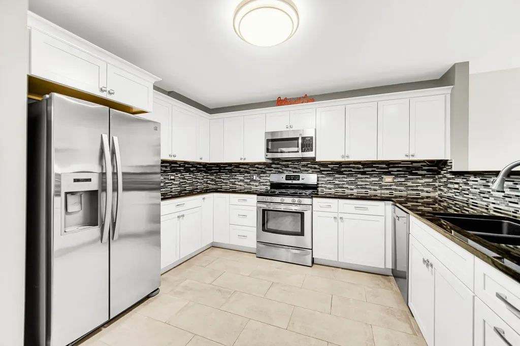1257 Oakleaf Court Aurora IL 60506
