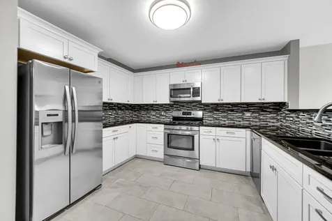 1257 Oakleaf Court Aurora IL 60506