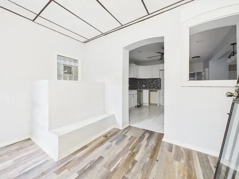 7826 South Paxton Avenue Chicago IL 60649