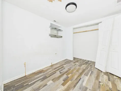 7826 South Paxton Avenue Chicago IL 60649