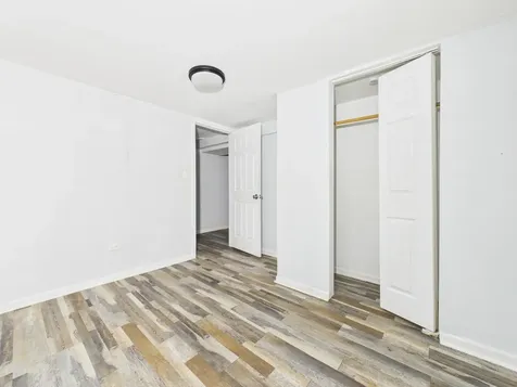 7826 South Paxton Avenue Chicago IL 60649