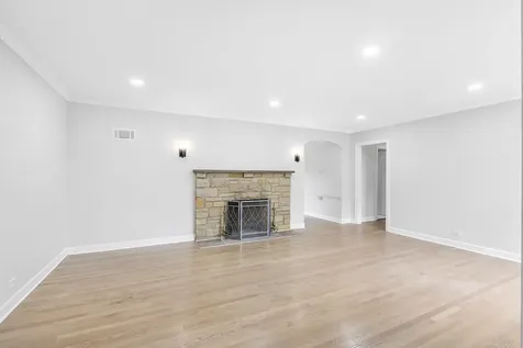 155 Cornell Avenue Des Plaines IL 60016
