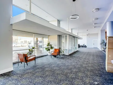 7250 North Western Avenue Chicago IL 60645