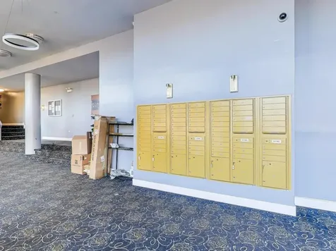 7250 North Western Avenue Chicago IL 60645