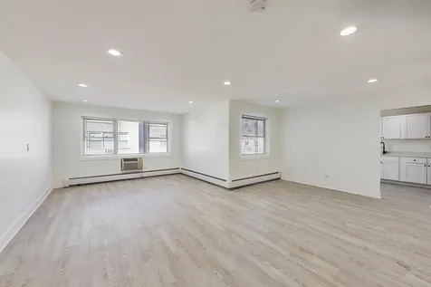 7250 North Western Avenue Chicago IL 60645