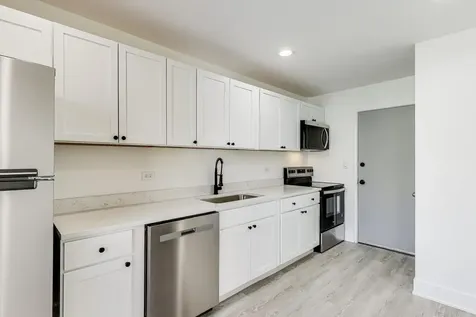7250 North Western Avenue Chicago IL 60645
