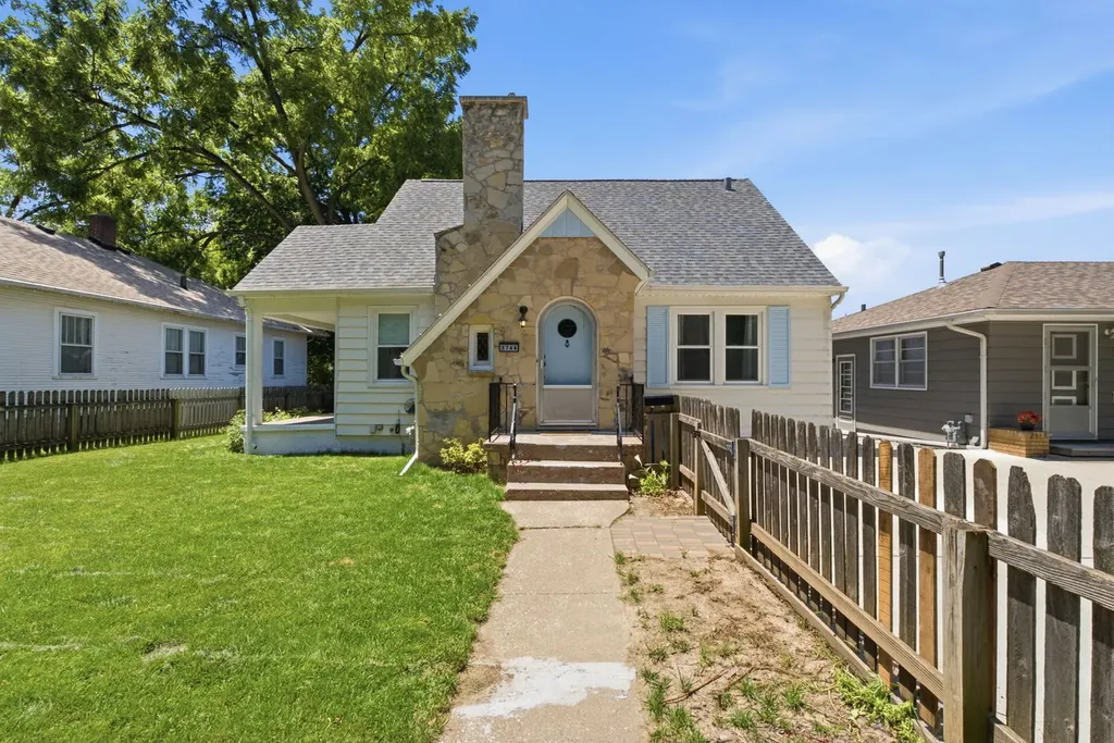 3744 12TH Street Rock Island IL 61201