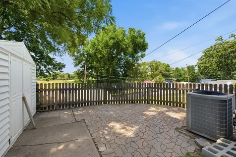 3744 12TH Street Rock Island IL 61201