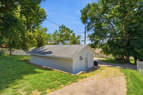 3744 12TH Street Rock Island IL 61201