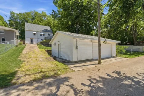 3744 12TH Street Rock Island IL 61201