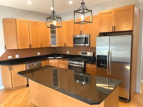1327 West Walton Street Chicago IL 60642