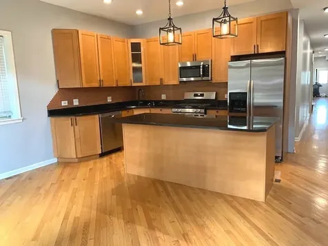 1327 West Walton Street Chicago IL 60642