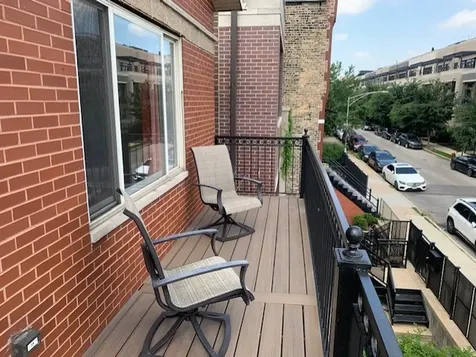 1327 West Walton Street Chicago IL 60642