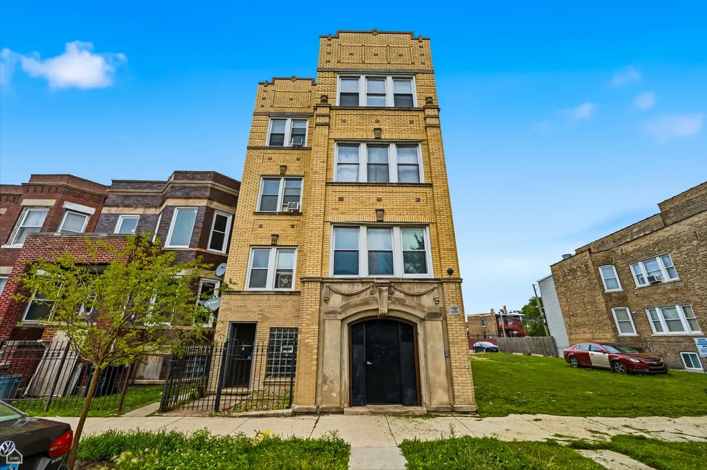 4520 West Jackson Boulevard Chicago IL 60624
