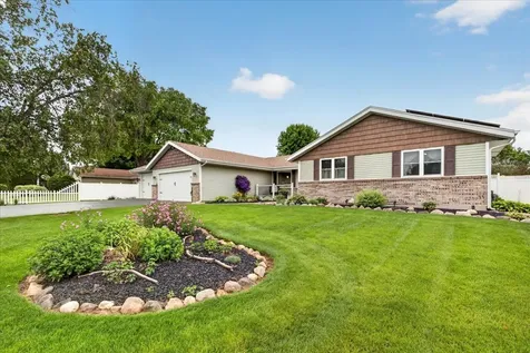 864 Campton Drive Rockford IL 61102