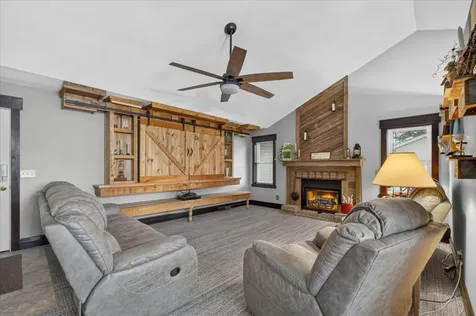 864 Campton Drive Rockford IL 61102
