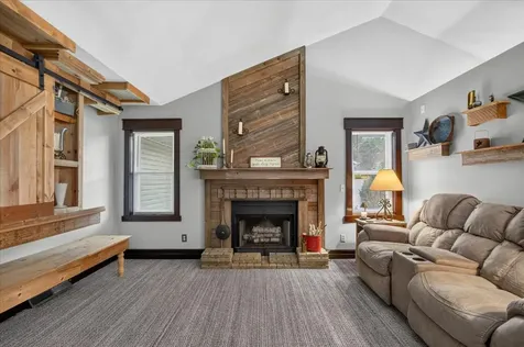 864 Campton Drive Rockford IL 61102