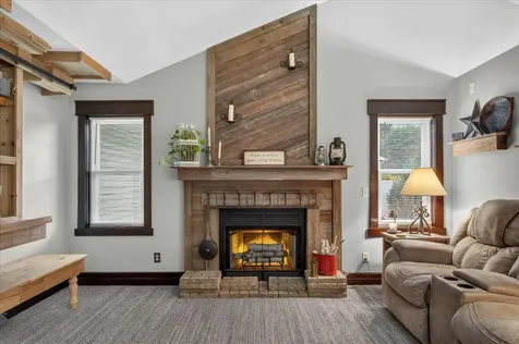 864 Campton Drive Rockford IL 61102