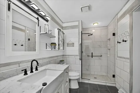 864 Campton Drive Rockford IL 61102