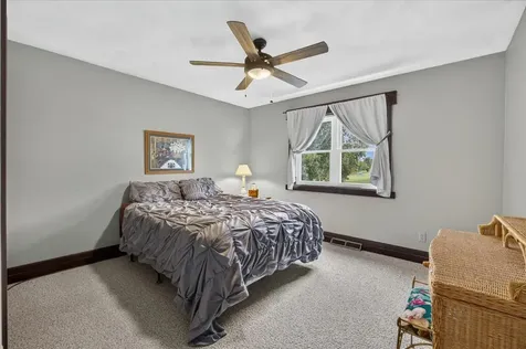 864 Campton Drive Rockford IL 61102