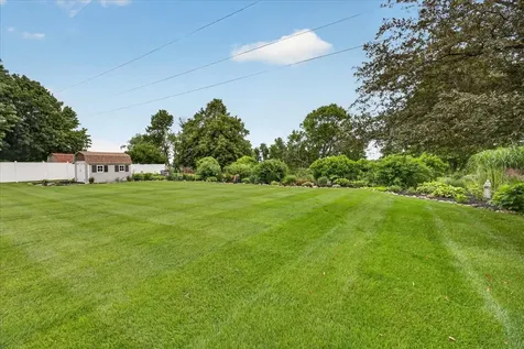 864 Campton Drive Rockford IL 61102