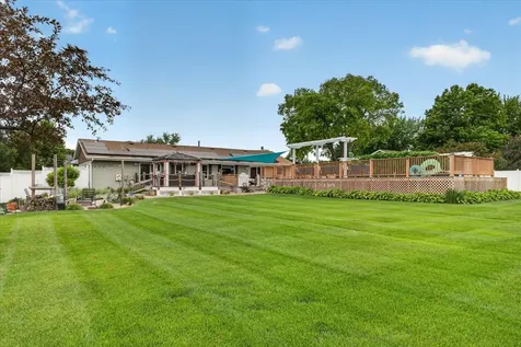864 Campton Drive Rockford IL 61102