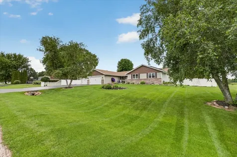 864 Campton Drive Rockford IL 61102