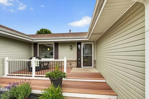 864 Campton Drive Rockford IL 61102