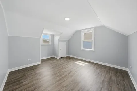 8720 South Richmond Avenue Evergreen Park IL 60805