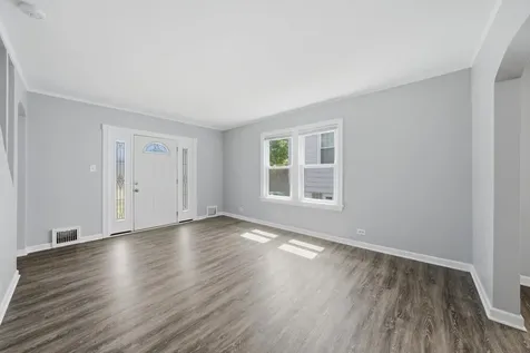 8720 South Richmond Avenue Evergreen Park IL 60805
