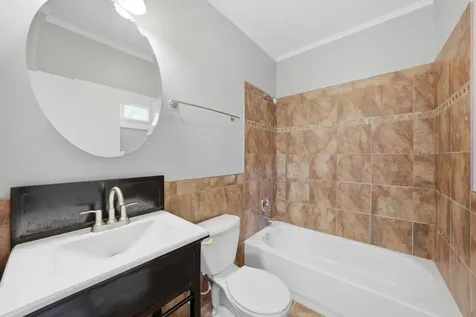 8720 South Richmond Avenue Evergreen Park IL 60805
