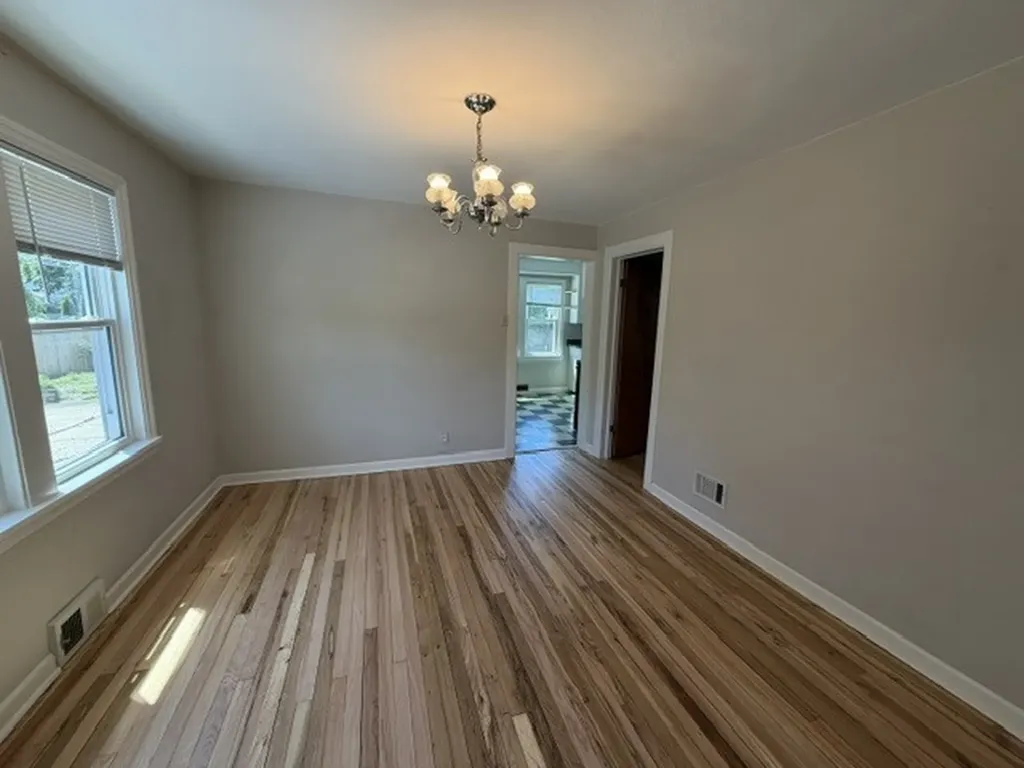 1530 Hill Avenue Wheaton IL 60187