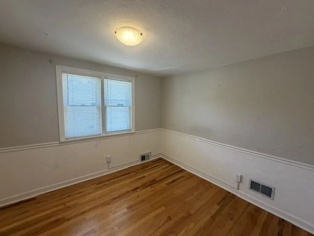 1530 Hill Avenue Wheaton IL 60187