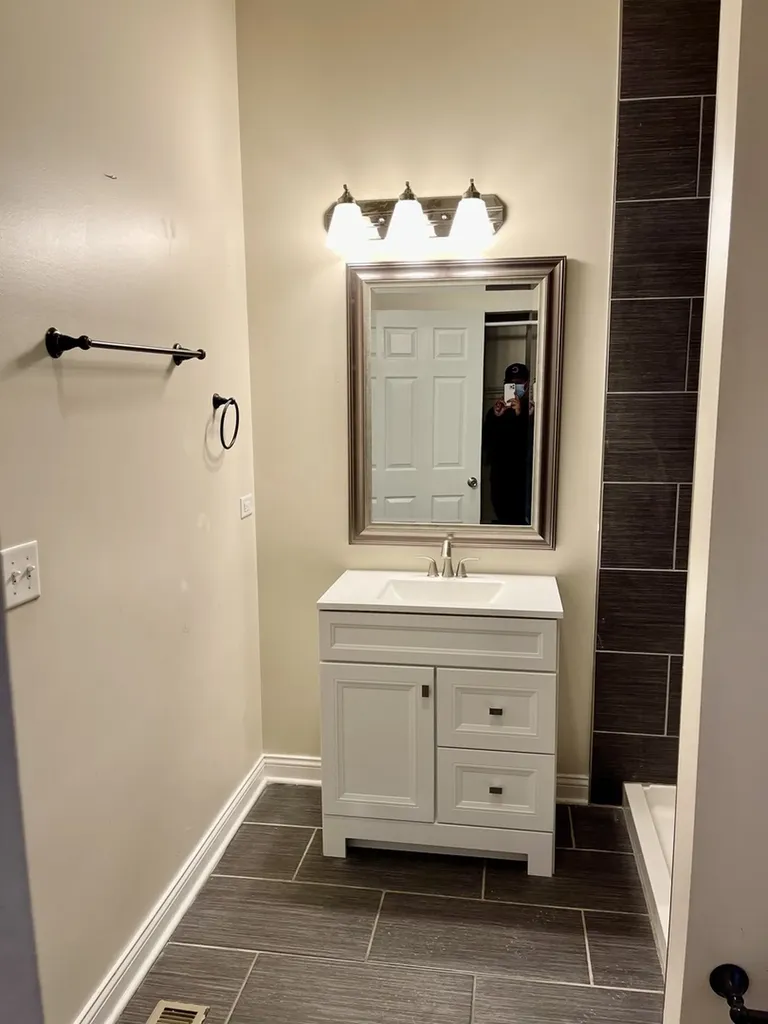 2148 West 18th Street Chicago IL 60608