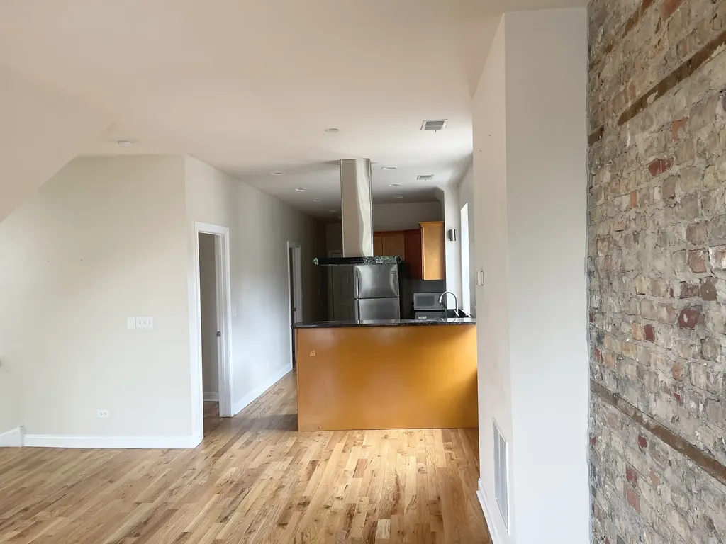 2148 West 18th Street Chicago IL 60608