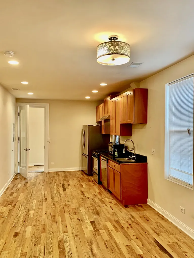 2148 West 18th Street Chicago IL 60608