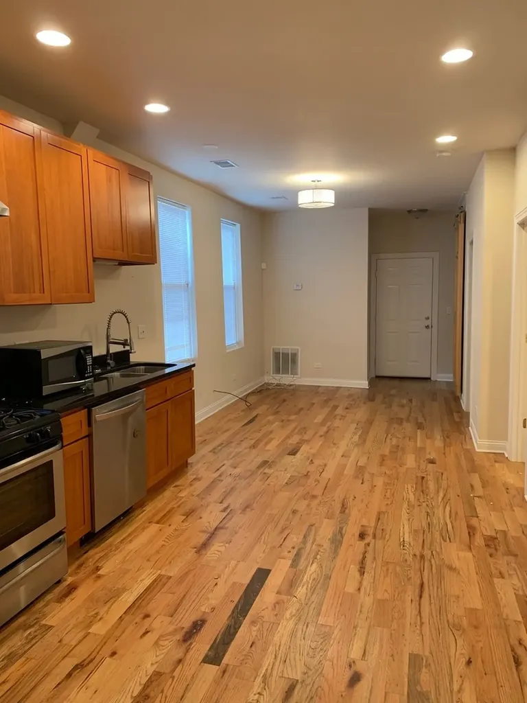 2148 West 18th Street Chicago IL 60608
