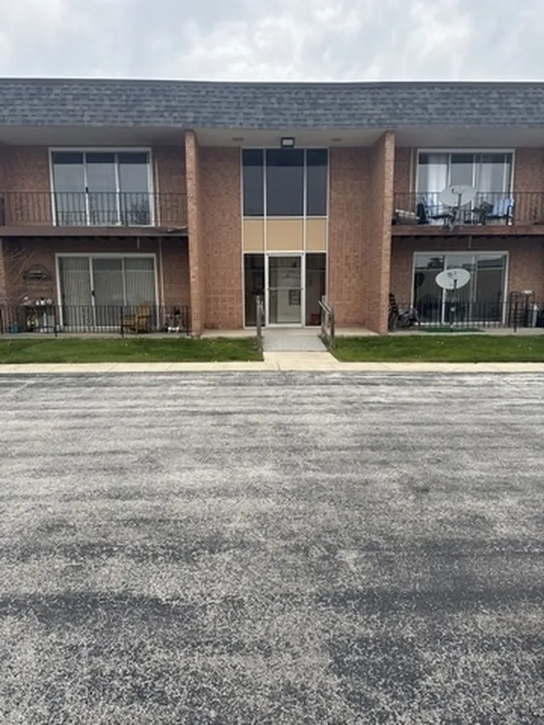 18340 Cherry Creek Drive Homewood IL 60430