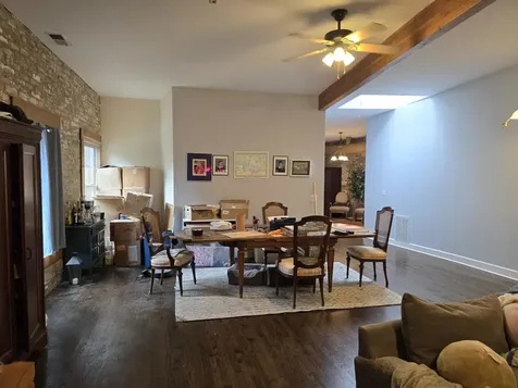 4263 North Lincoln Avenue Chicago IL 60618