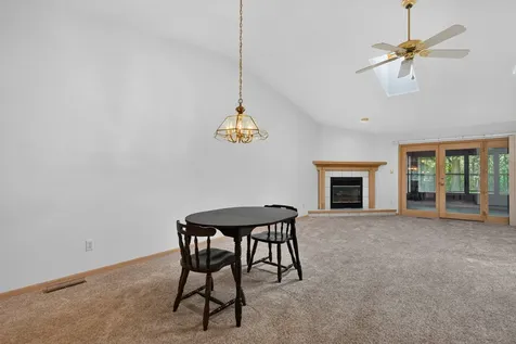 6207 Carriage Green Way Rockford IL 61108
