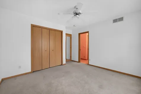 6207 Carriage Green Way Rockford IL 61108