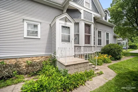 334 Arbor Avenue West Chicago IL 60185