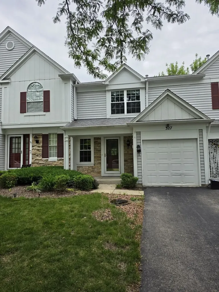 327 Shadybrook Lane Aurora IL 60504