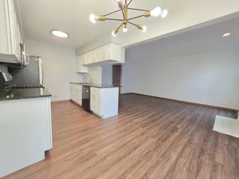 327 Shadybrook Lane Aurora IL 60504