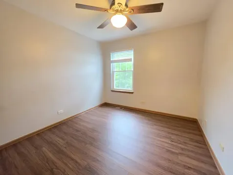 327 Shadybrook Lane Aurora IL 60504