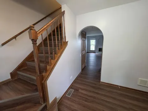 327 Shadybrook Lane Aurora IL 60504